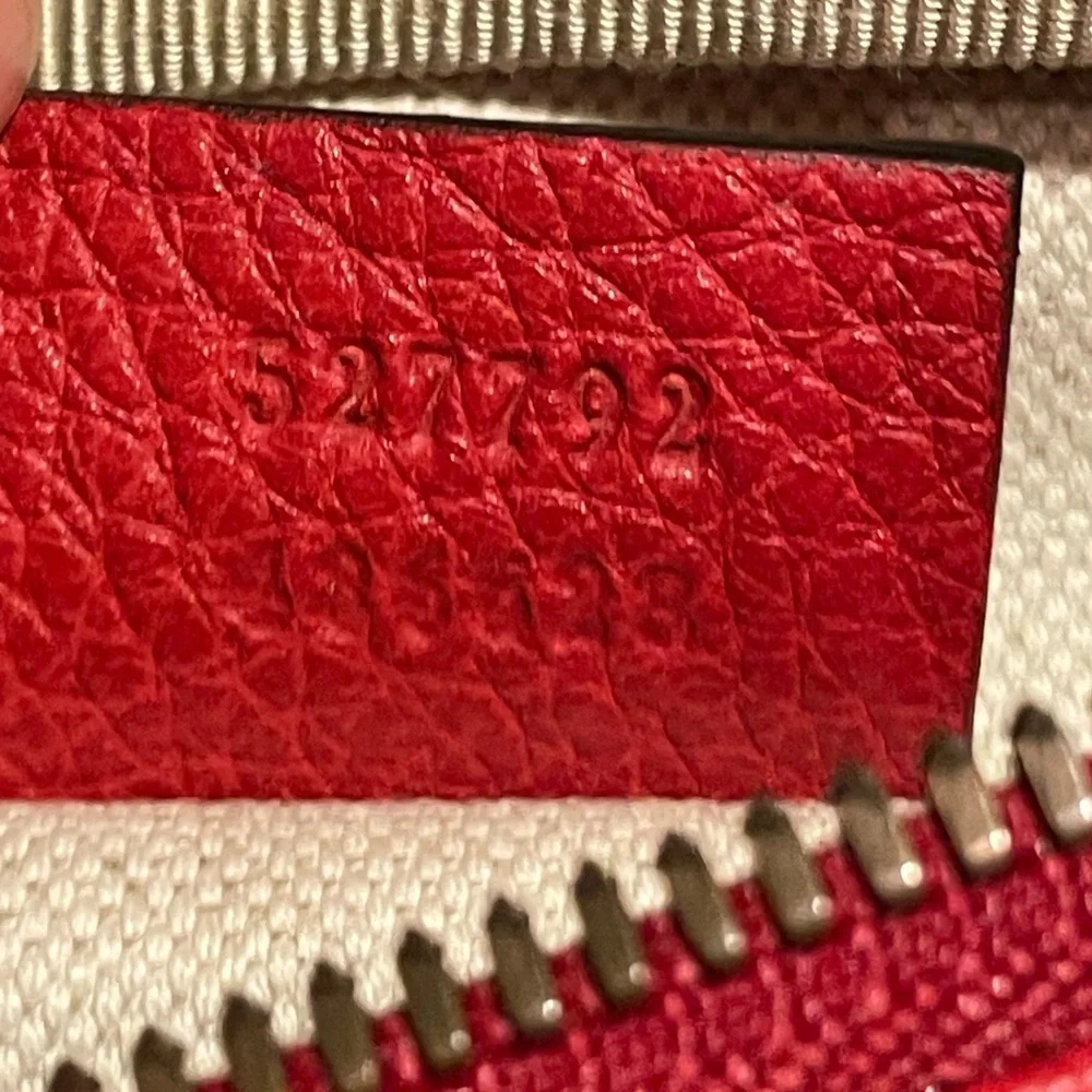 Gucci Leather Logo Print Waist Belt Bag in Hibiscus🌺 Red Authenticity Guaranteed - Picture 8 of 9